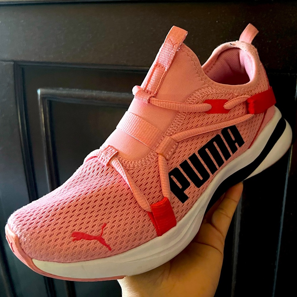 PUMA Unisex Sneaker Running Shoe